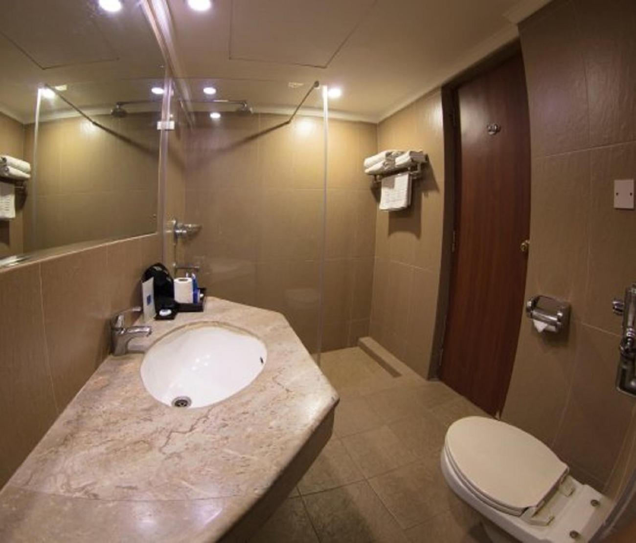 Hotel Tulip Near Delhi Airport New Delhi Buitenkant foto